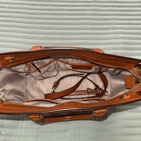 Michael Kors Purse - Picture 3 of 4